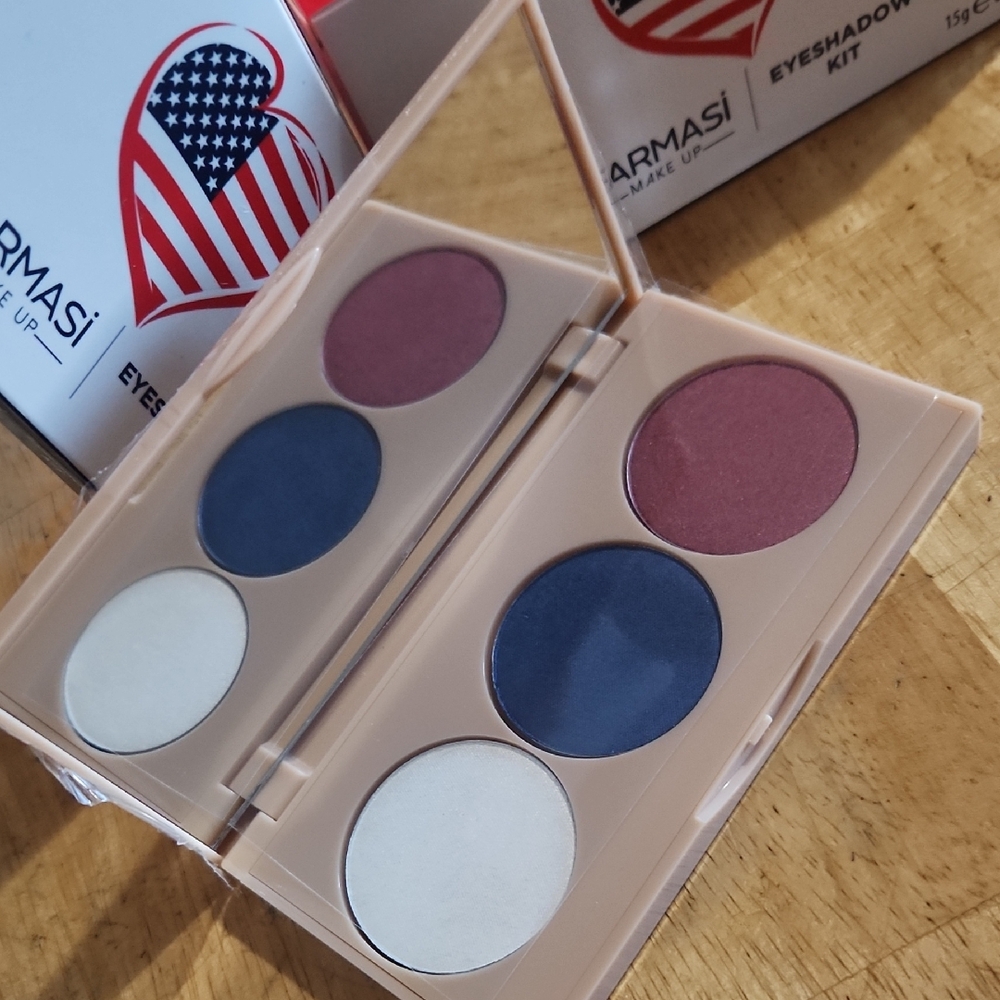 Farmasi Eyeshadow Palette - Burgundy, Navy, Ivory